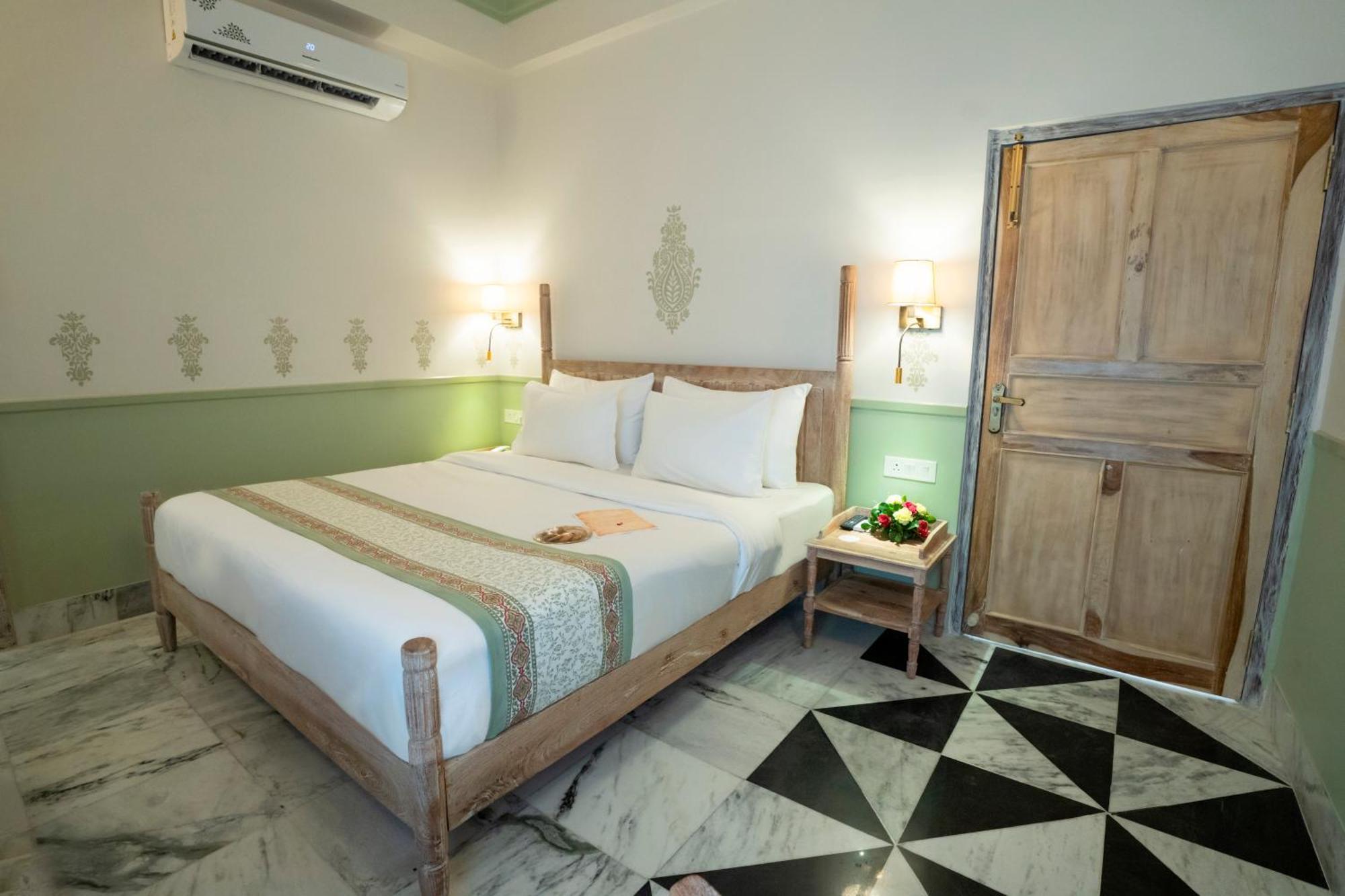 Dev Mahal - A Boutique Heritage Hotel Jaipur Ngoại thất bức ảnh