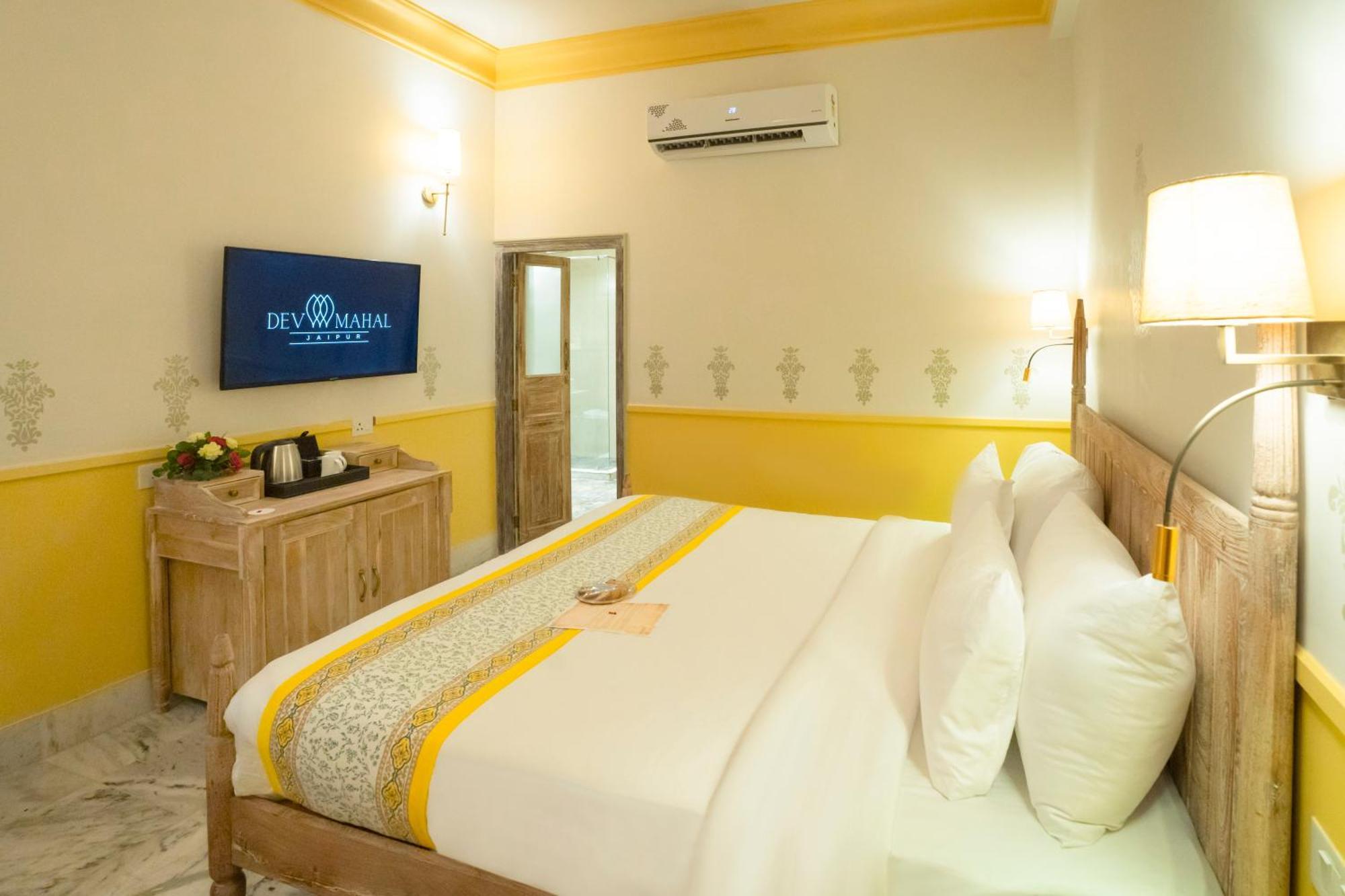 Dev Mahal - A Boutique Heritage Hotel Jaipur Ngoại thất bức ảnh