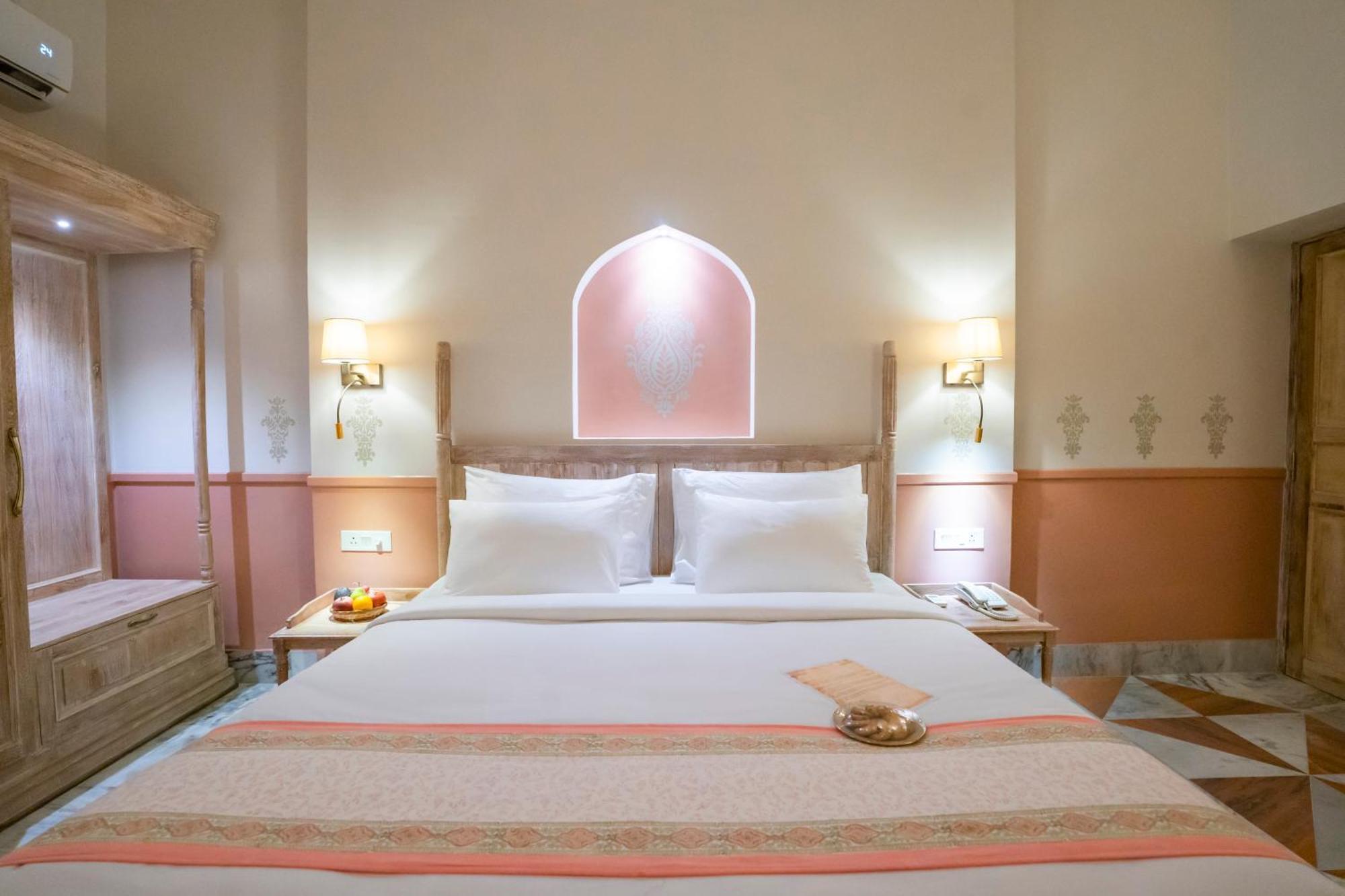 Dev Mahal - A Boutique Heritage Hotel Jaipur Ngoại thất bức ảnh