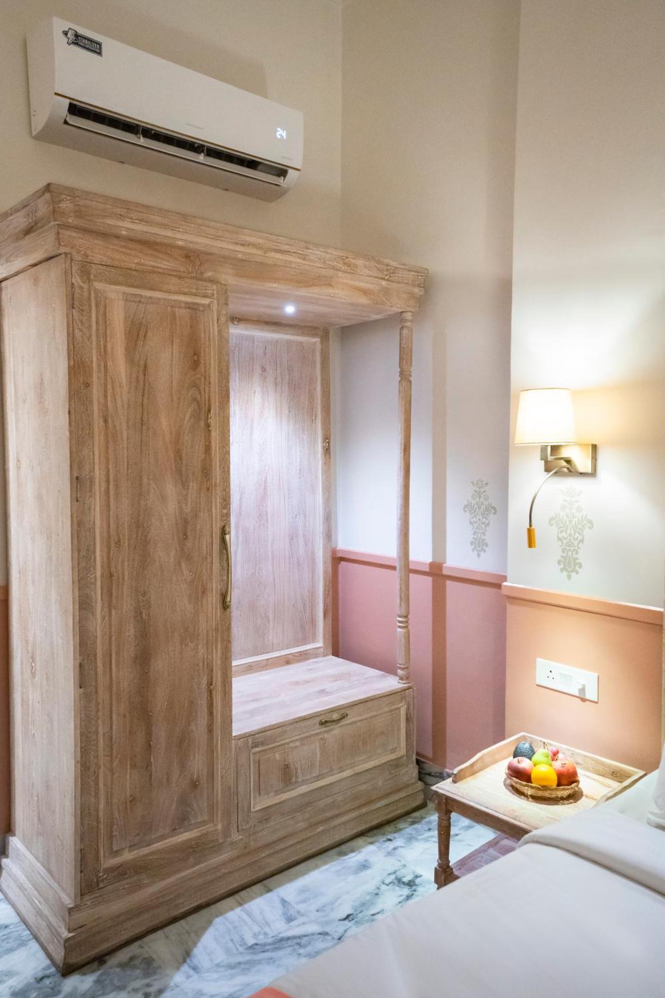 Dev Mahal - A Boutique Heritage Hotel Jaipur Ngoại thất bức ảnh