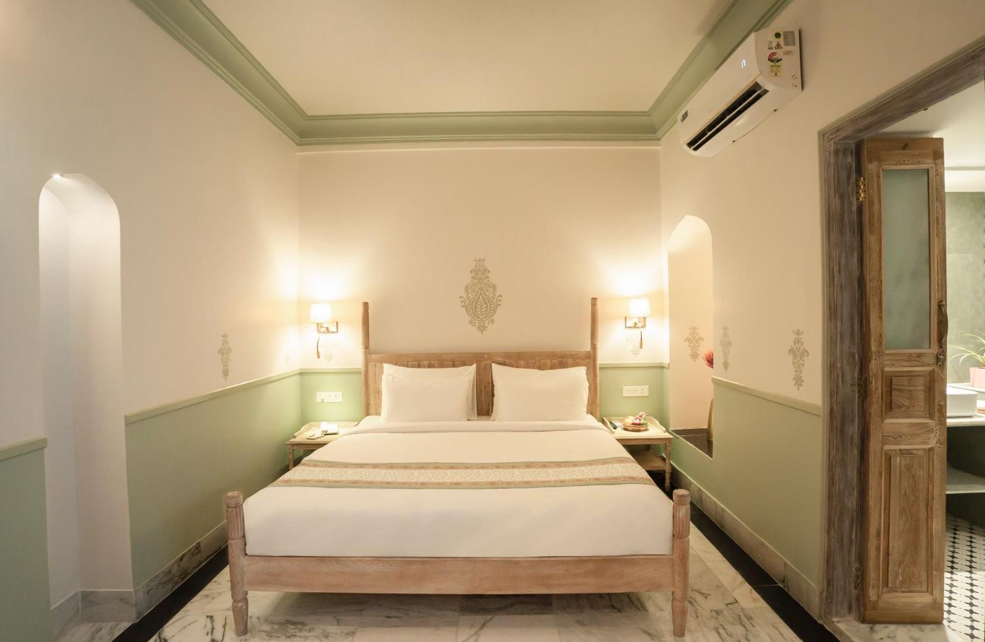 Dev Mahal - A Boutique Heritage Hotel Jaipur Ngoại thất bức ảnh