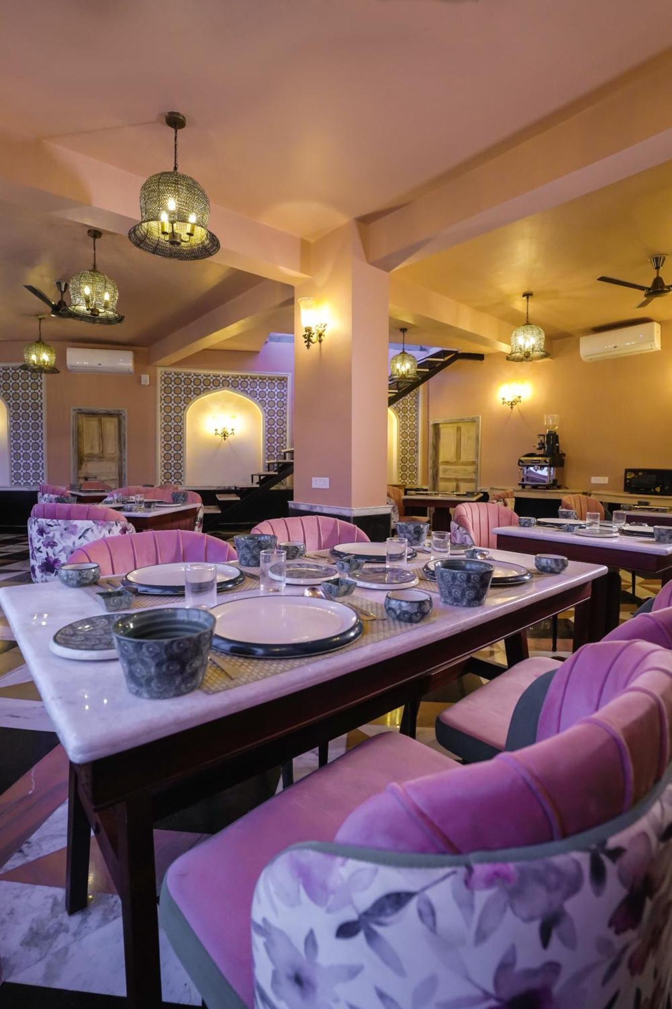 Dev Mahal - A Boutique Heritage Hotel Jaipur Ngoại thất bức ảnh
